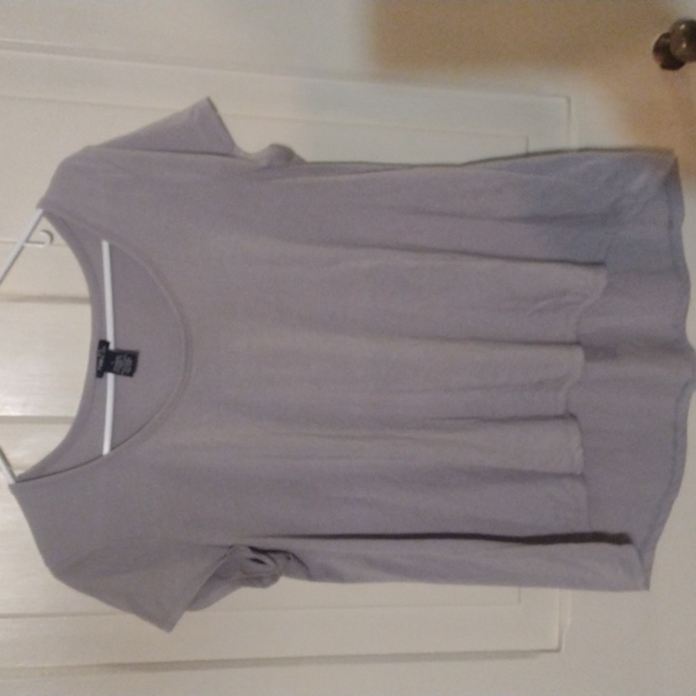 Shortsleeve High/Low Top